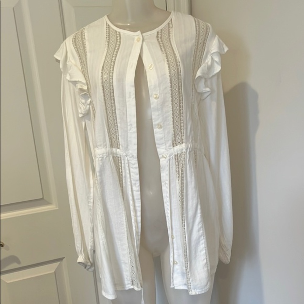 Urban Outfitters white Ruffled Blouse size M great condition long top no stains